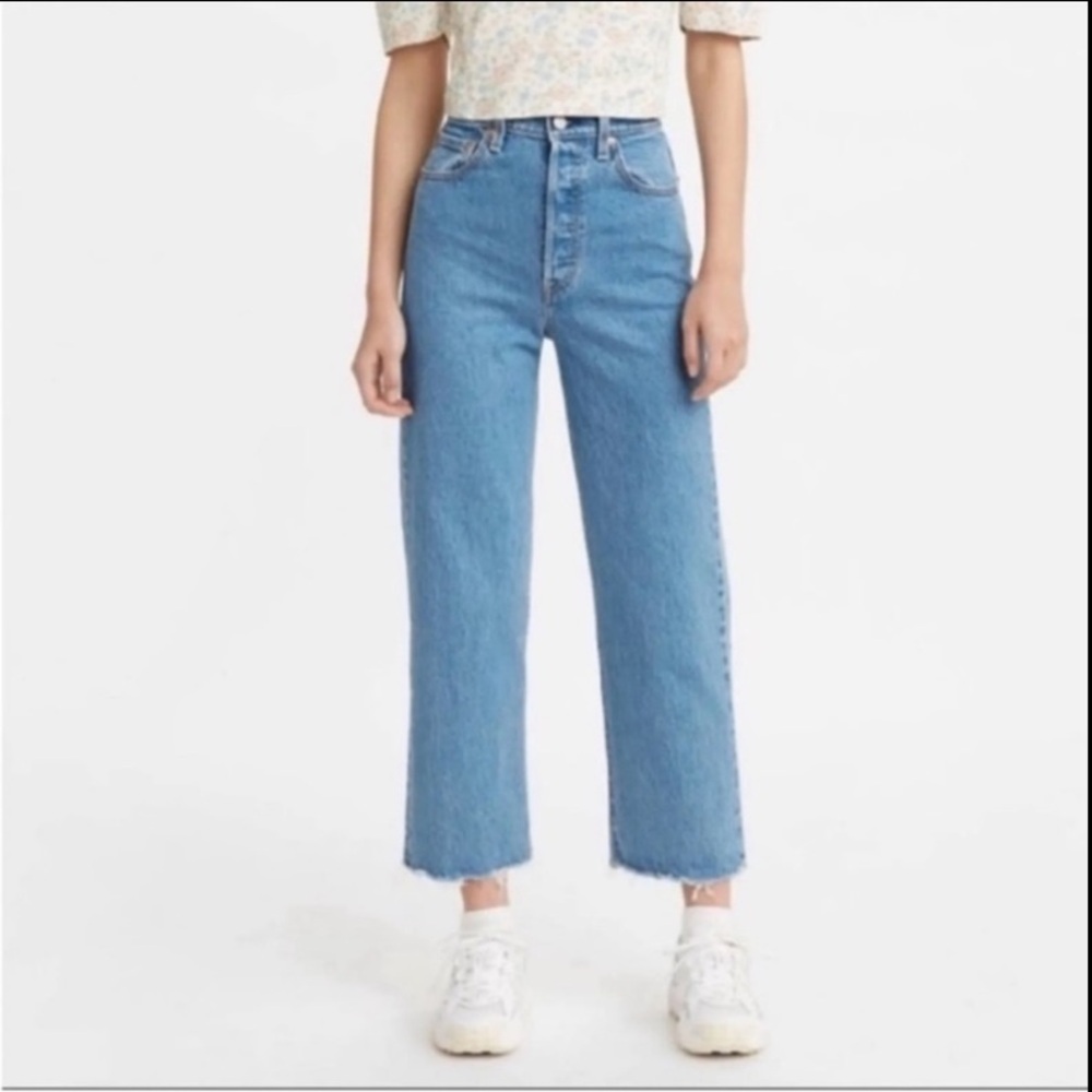Levi's Light Blue Straight Leg Women's Jeans